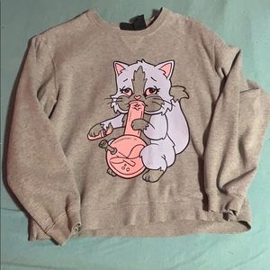 Gray graphic sweatshirt